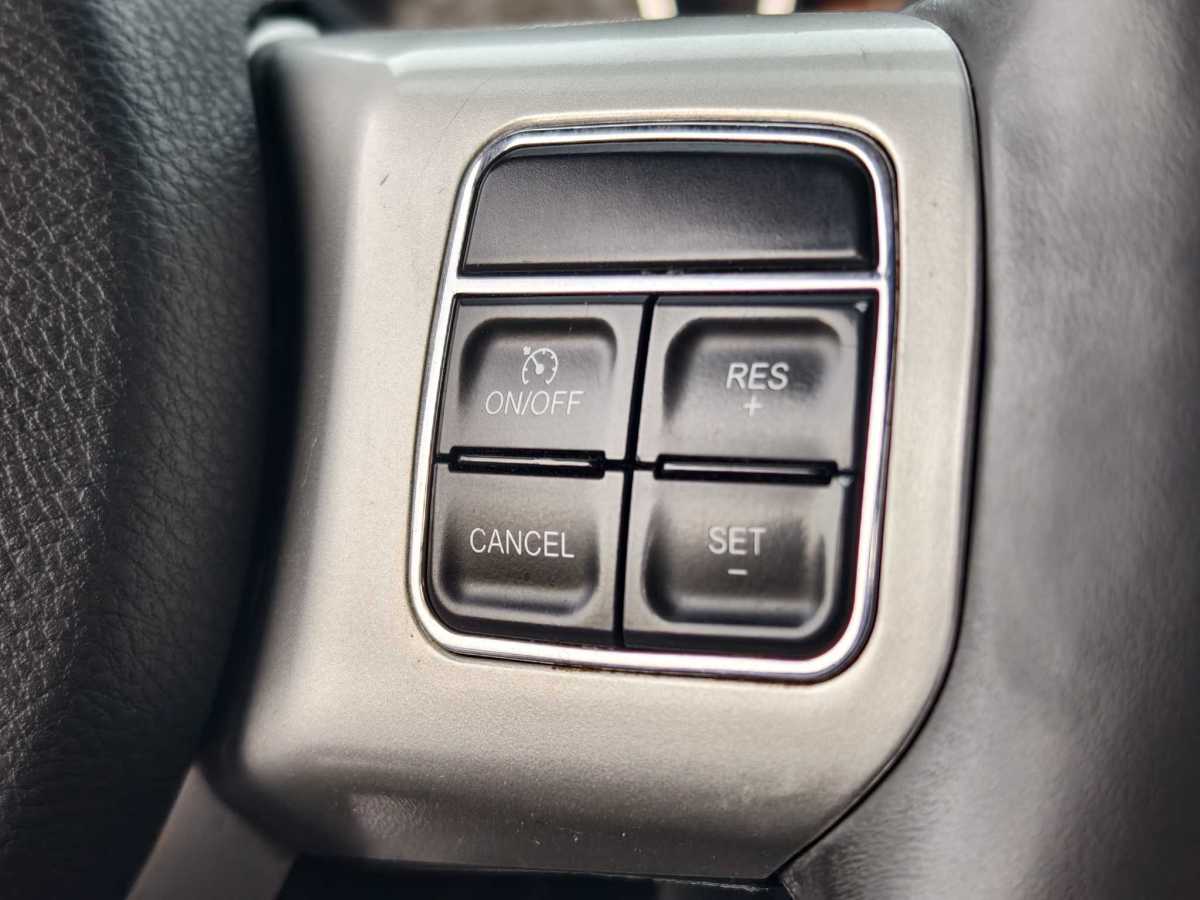 Jeep 指南者  2015款 2.0L 兩驅(qū)豪華版圖片