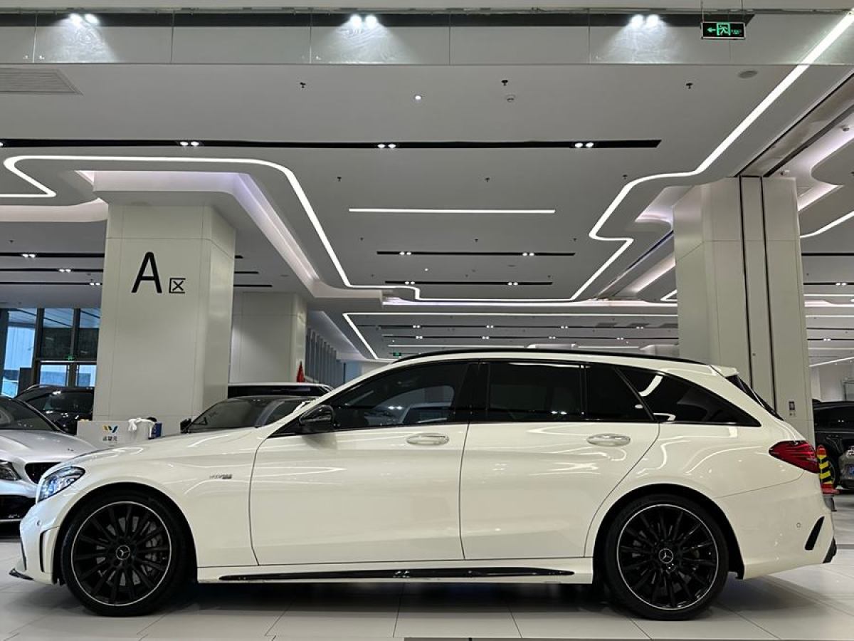 奔馳 奔馳C級(jí)AMG  2019款 AMG C 43 4MATIC 旅行轎車(chē) 特別版圖片