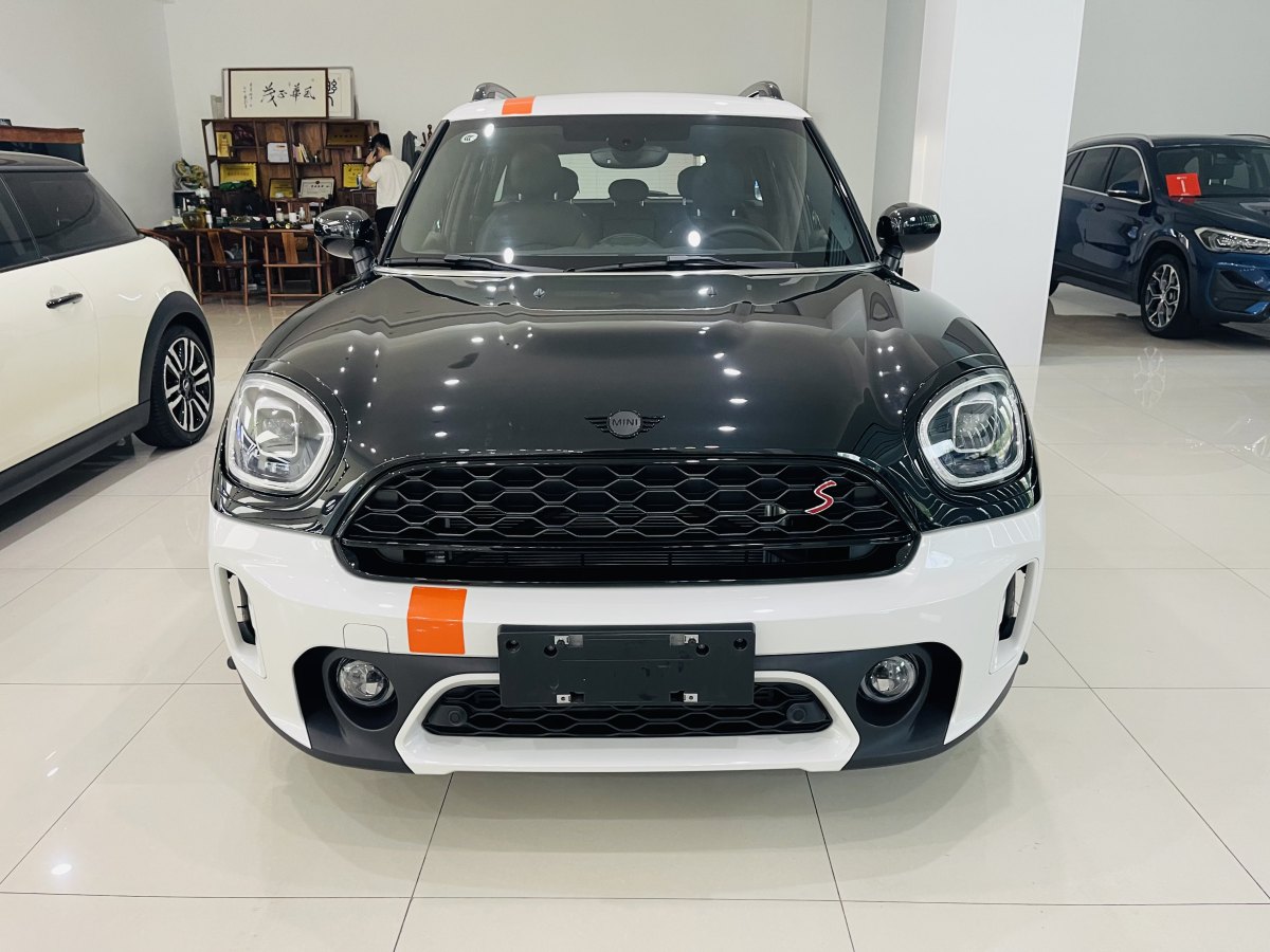 MINI COUNTRYMAN  2023款 改款 2.0T COOPER S ALL4 留白特别版图片