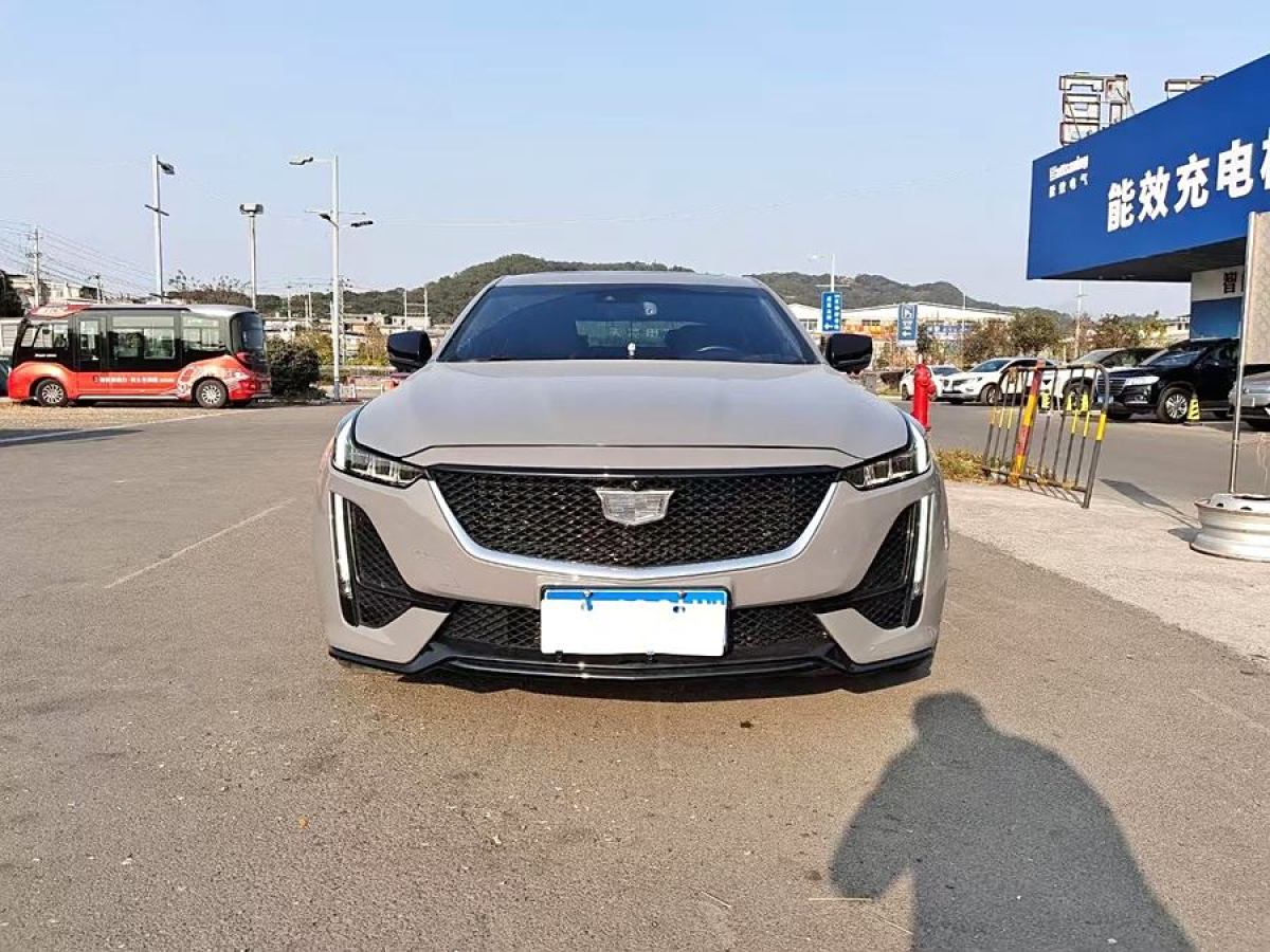 凱迪拉克 CT5  2021款 28T 領(lǐng)先運動型圖片