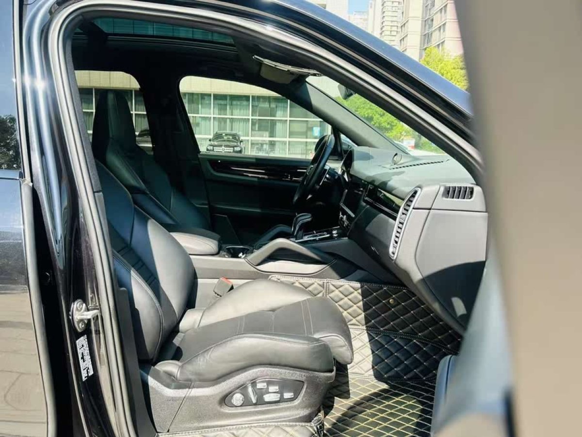 保時(shí)捷 Cayenne  2018款 Cayenne S 2.9T圖片