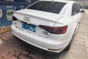 奧迪A4L 奧迪 40 TFSI 時尚型