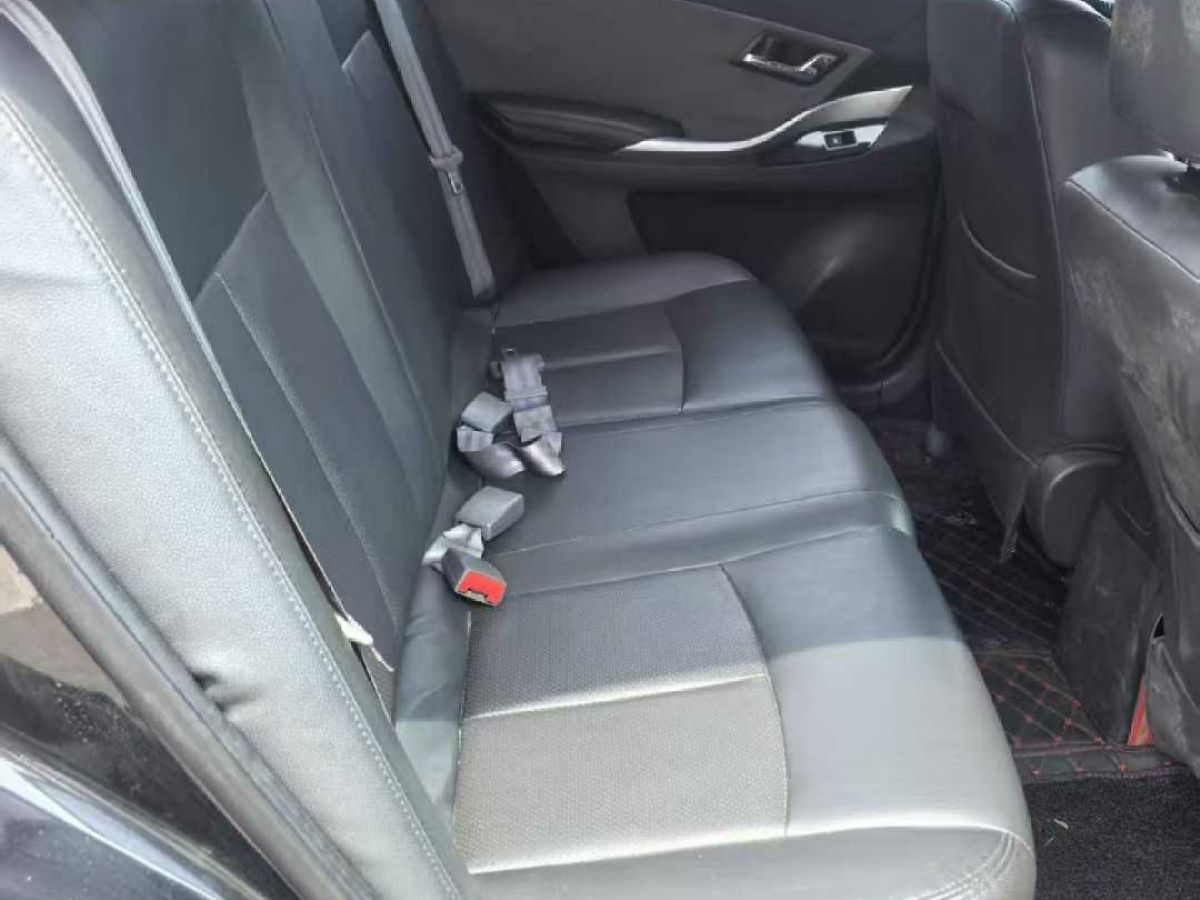 眾泰 Z300  2014款 1.5 (都市版)尊貴型圖片