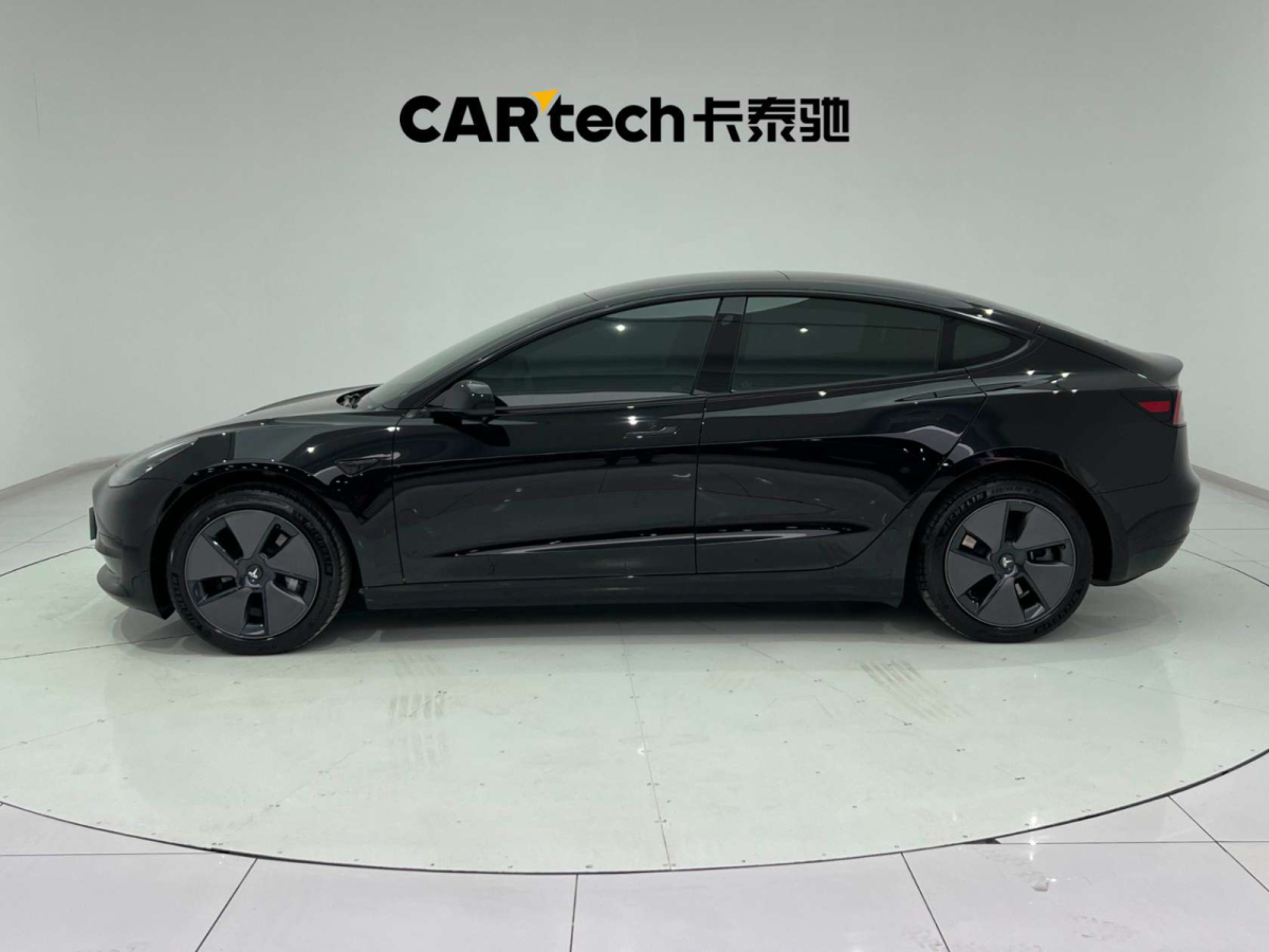 特斯拉 Model 3  2022款 后輪驅(qū)動版圖片