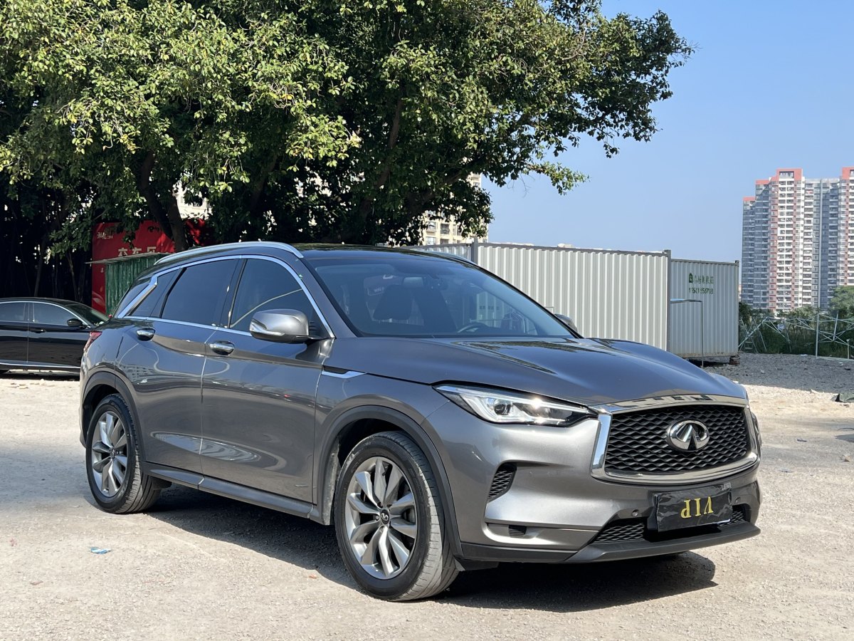 英菲尼迪 QX50  2018款 QX50 2.0T CVT兩驅(qū)時(shí)尚版圖片