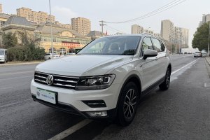 途觀L 大眾 330TSI 自動(dòng)兩驅(qū)豪華版