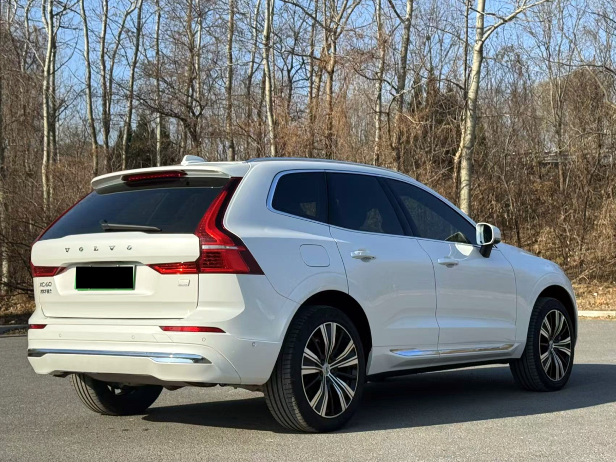 沃爾沃 XC60新能源  2023款 T8 插電混動(dòng) 長(zhǎng)續(xù)航四驅(qū)智遠(yuǎn)豪華版圖片