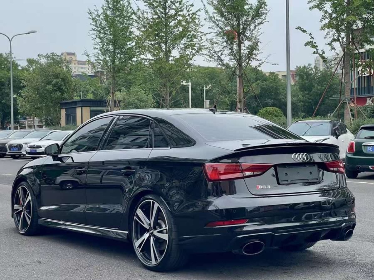 奧迪 奧迪RS 3  2017款 RS 3 2.5T Limousine圖片