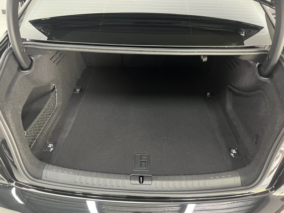 奧迪 奧迪A6L  2024款 40 TFSI 豪華動感型圖片