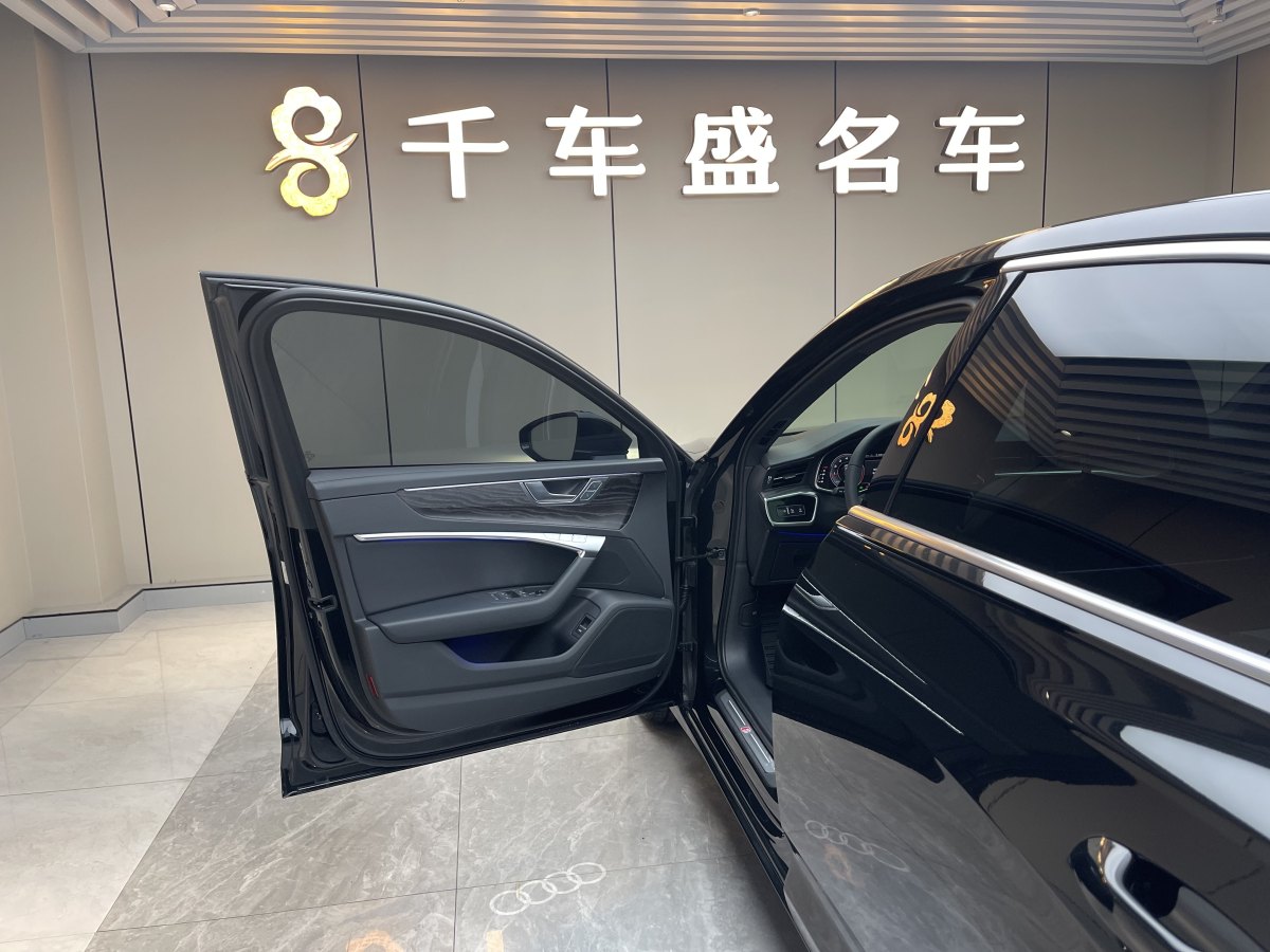 奧迪 奧迪A6L  2023款 改款 45 TFSI quattro 臻選動(dòng)感型圖片