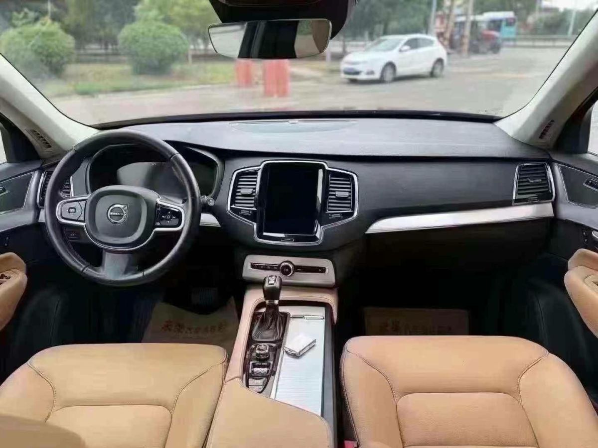 沃爾沃 XC90  2016款 2.0T 檔 個(gè)性運(yùn)動(dòng)版圖片