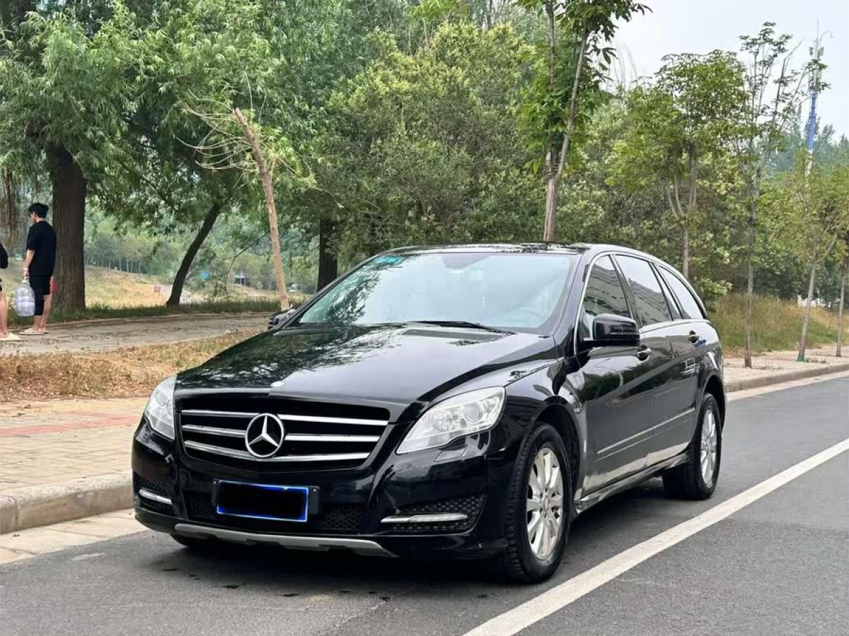 奔馳 奔馳R級(jí)  2014款 R 320 4MATIC 商務(wù)型圖片