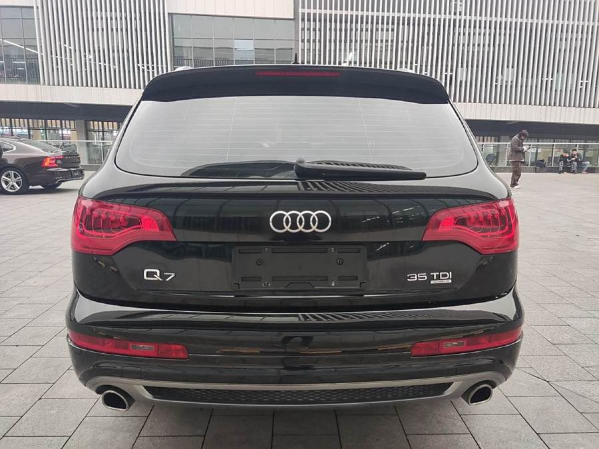 奧迪 奧迪Q7  2014款 35 TDI 運(yùn)動型圖片