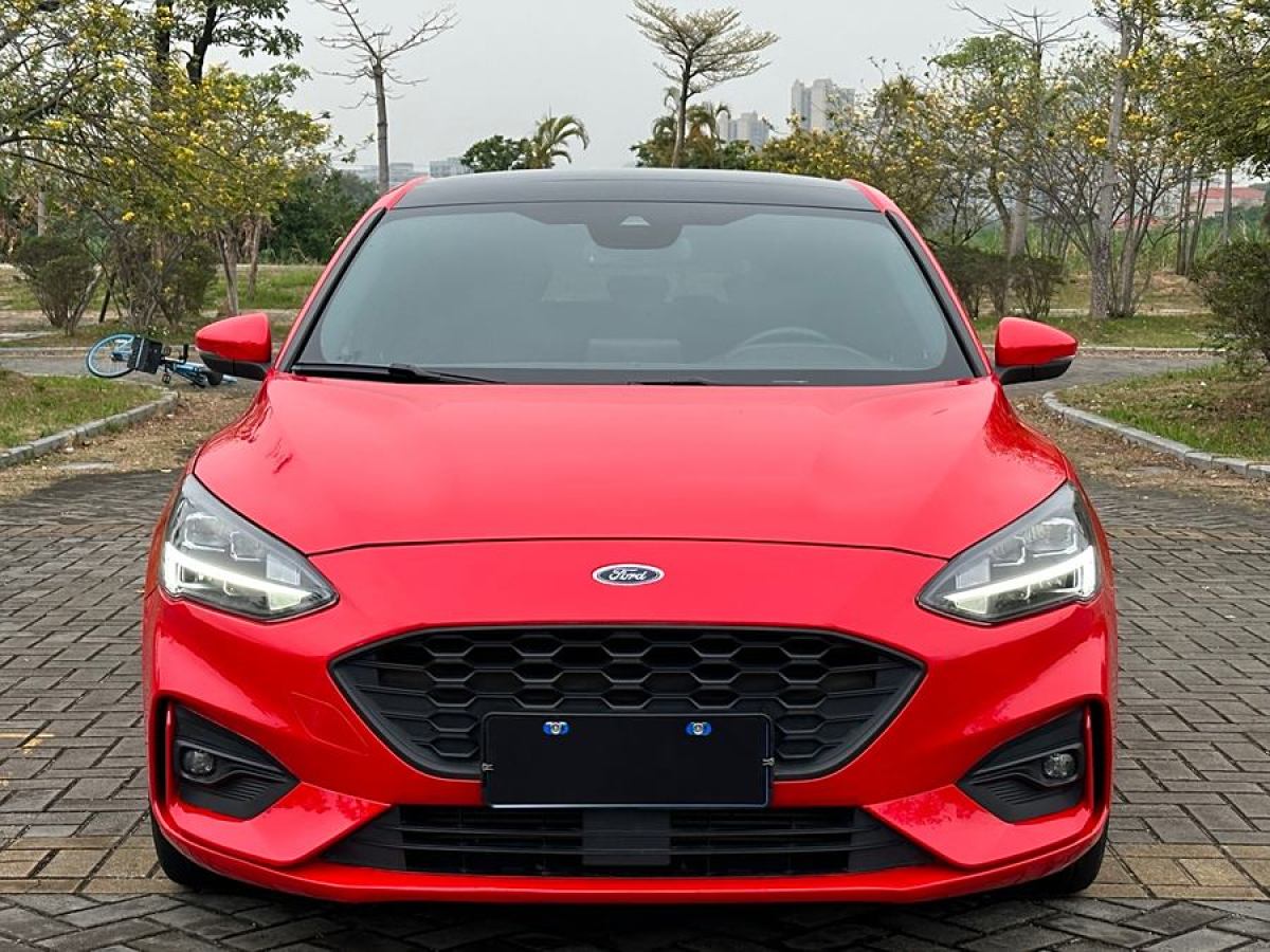 福特 福克斯  2019款 兩廂 EcoBoost 180 自動(dòng)ST Line圖片