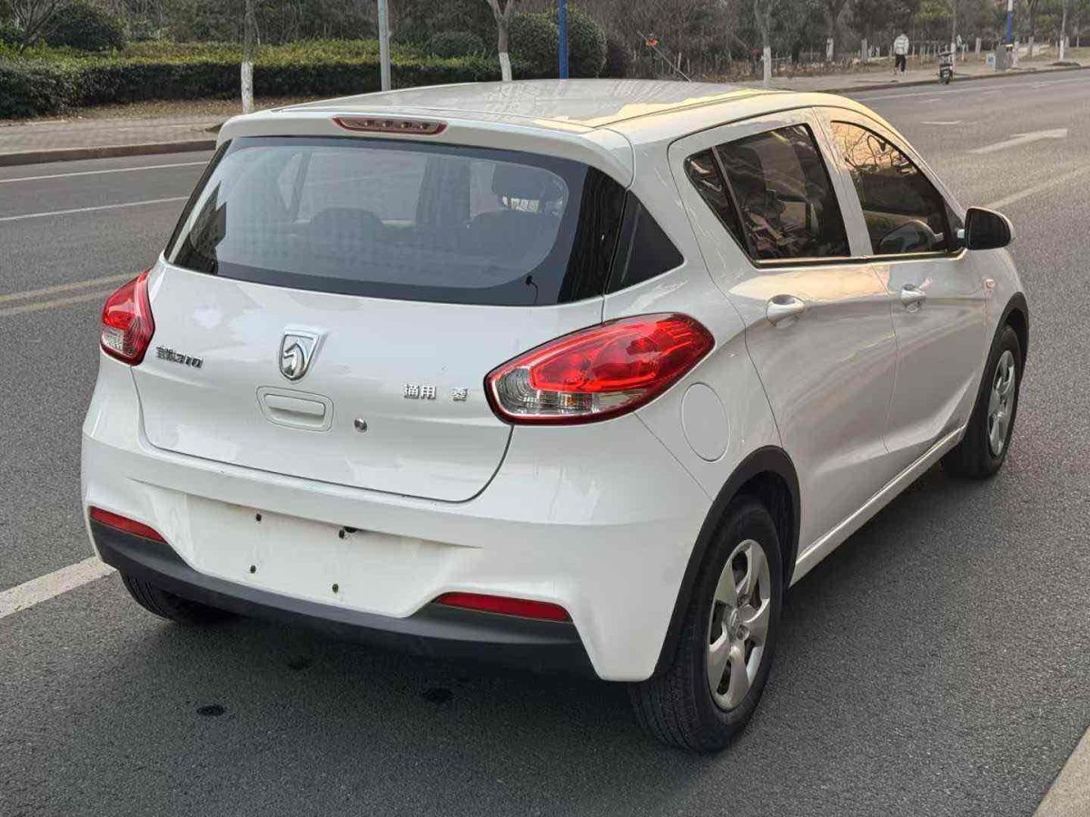 寶駿 730  2016款 1.5L 手動舒適型 7座圖片