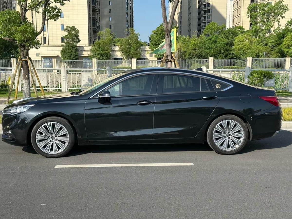紅旗 H5  2022款 1.8T 自動智聯(lián)旗領(lǐng)版圖片