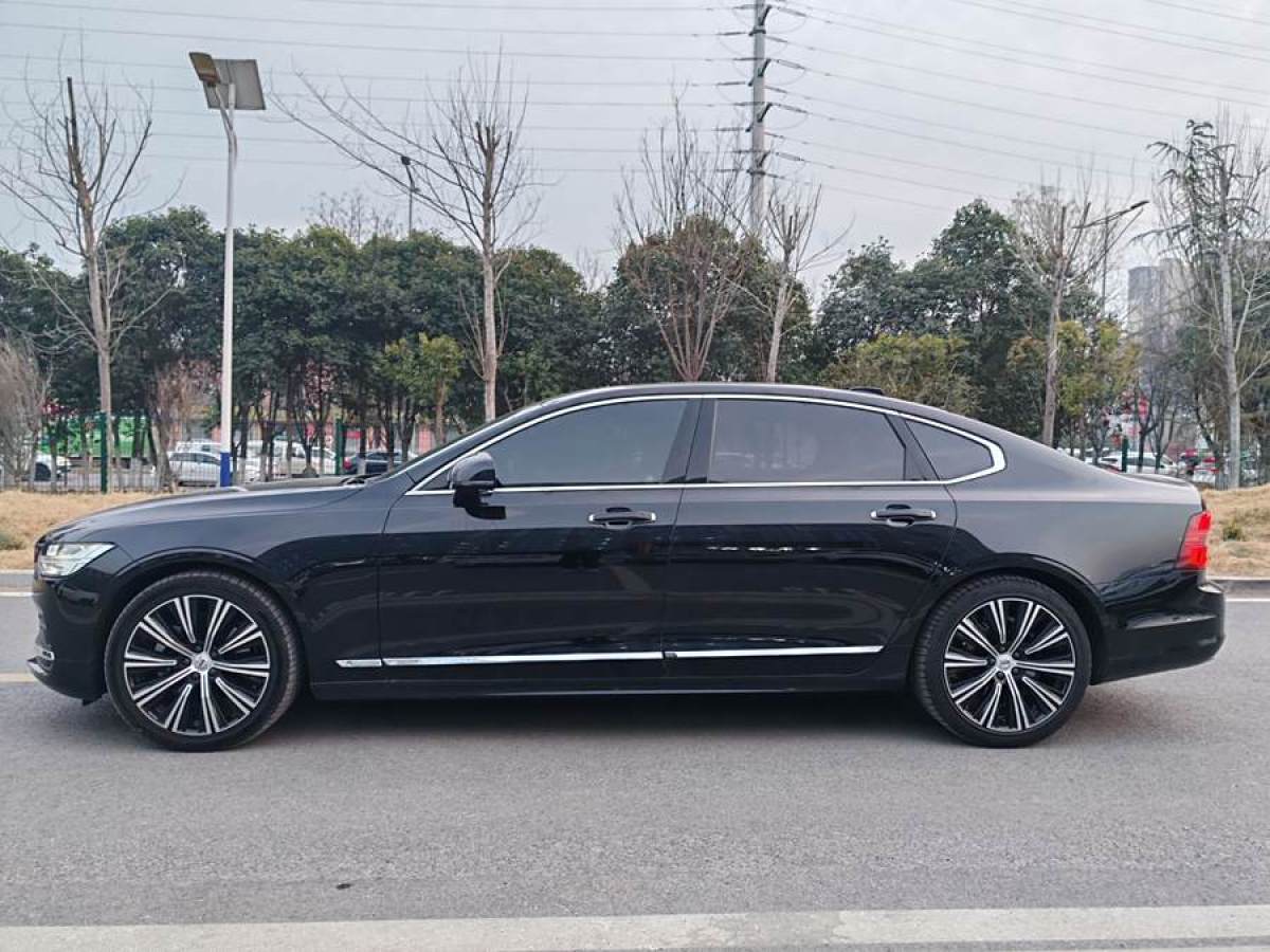 沃爾沃 S90  2023款 B5 智遠(yuǎn)豪華版圖片