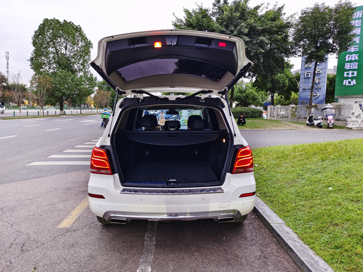 奔馳 奔馳GLK級(jí)  2013款 GLK 300 4MATIC 動(dòng)感天窗型圖片