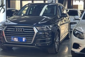 奥迪Q7 奥迪 40 TFSI 舒适型