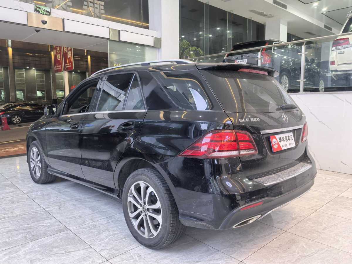 奔馳 奔馳GLE  2016款 GLE 320 4MATIC 動(dòng)感型圖片