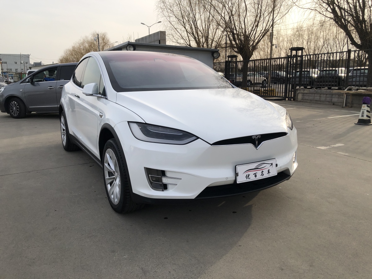 特斯拉 Model X  2016款 Model X 90D圖片