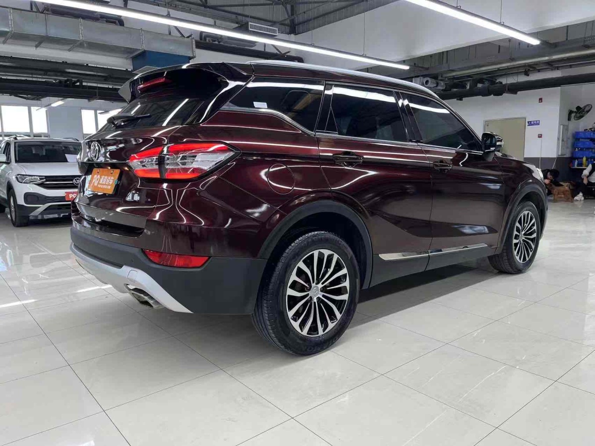 中華 V6  2018款 1.5T 手動(dòng)尊貴型圖片