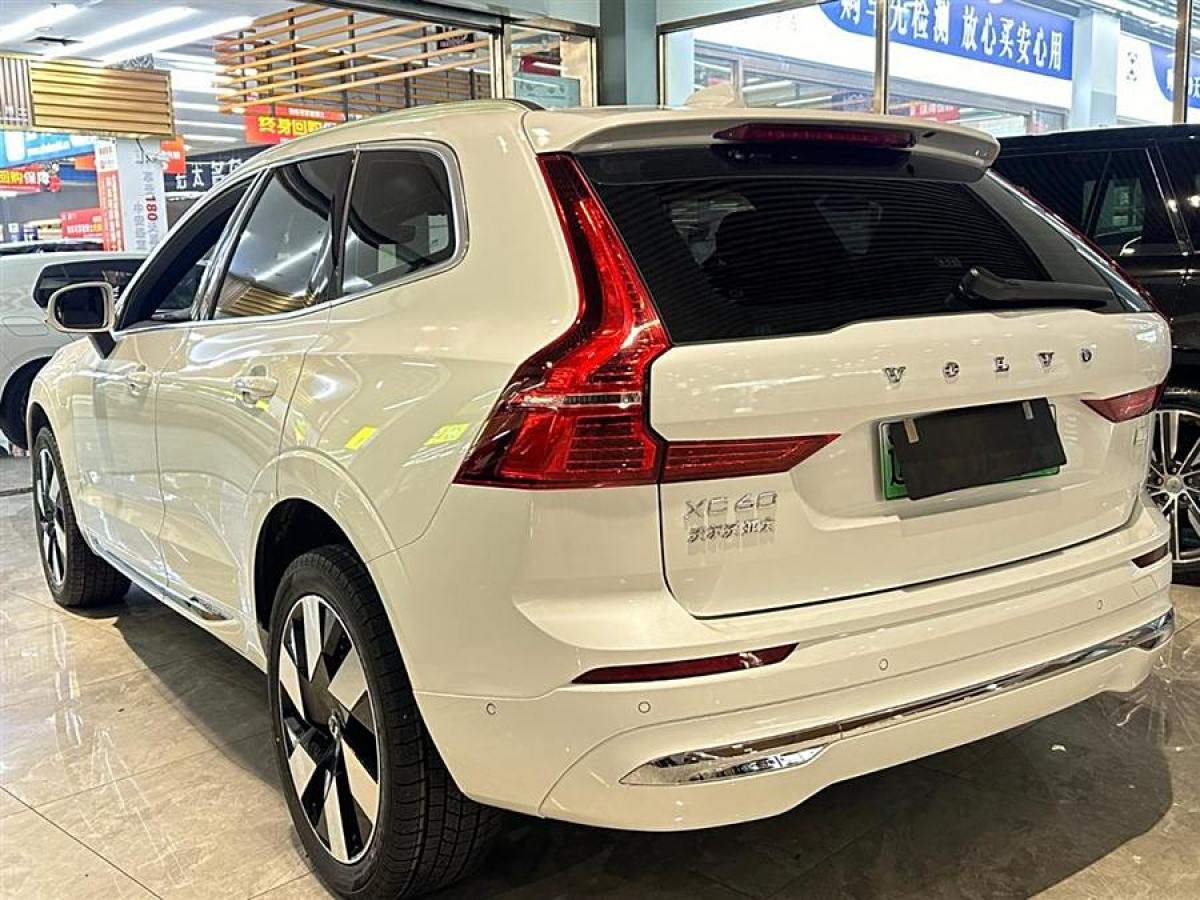 沃爾沃 XC60  2024款 B5 四驅(qū)智遠(yuǎn)豪華版圖片