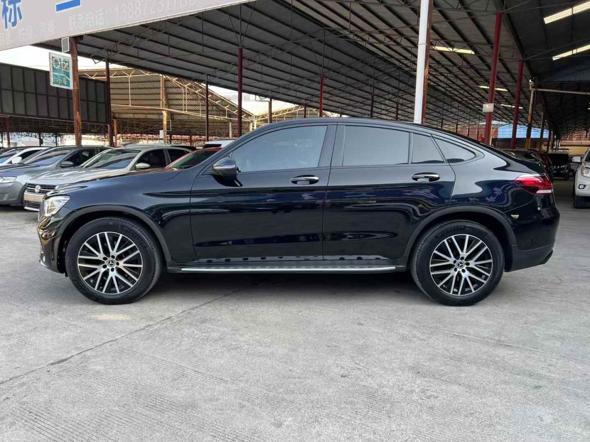 2023年2月奔馳 奔馳GLC  2023款 GLC 300 4MATIC 轎跑SUV