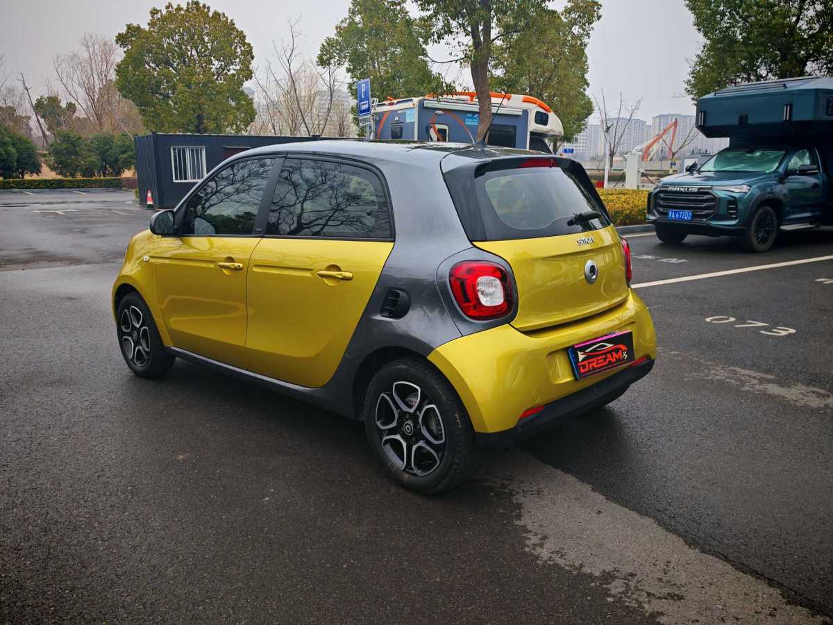 smart forfour  2018款 0.9T 66千瓦先鋒版圖片