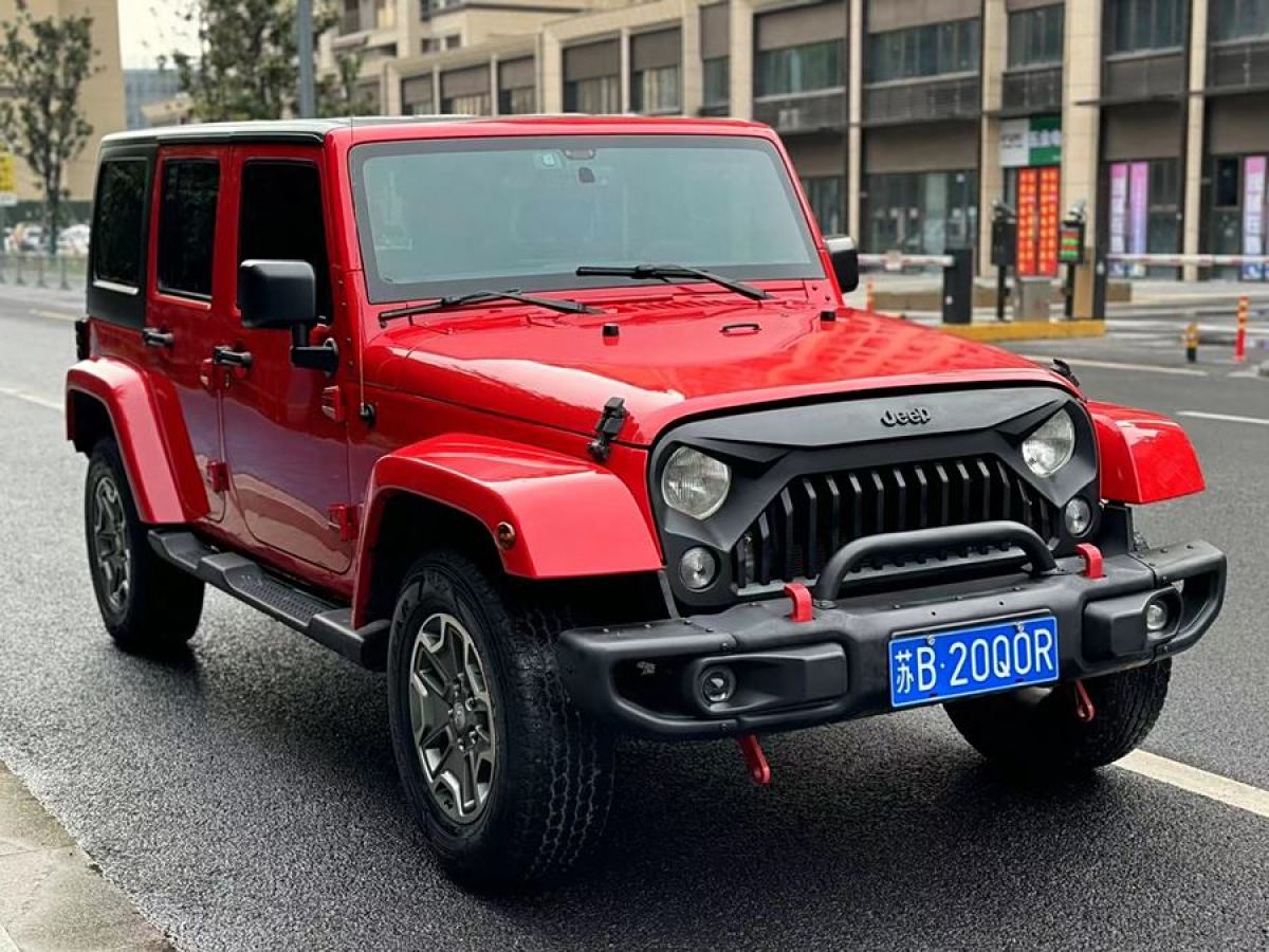 Jeep 牧馬人  2015款 3.0L Sahara 四門舒享版圖片