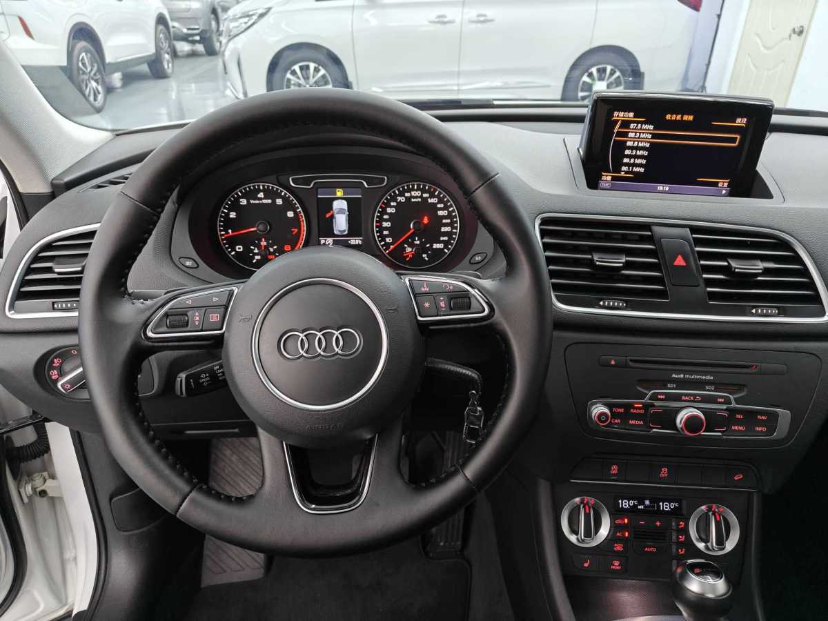 2013年12月奧迪 奧迪Q3  2013款 35 TFSI quattro 舒適型