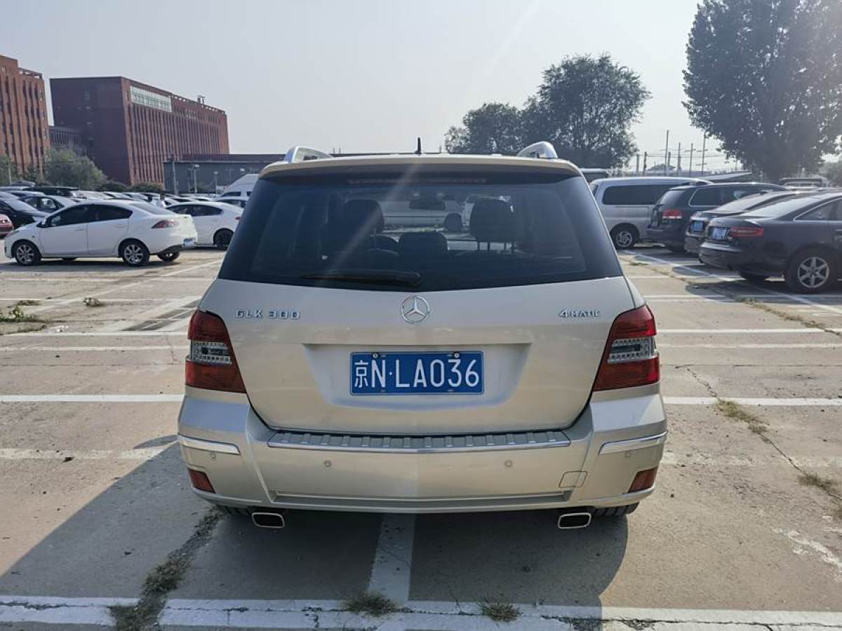 奔馳 奔馳GLK級  2011款 GLK 300 4MATIC 豪華型圖片