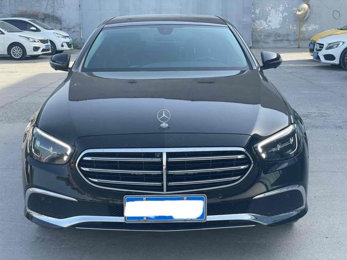 奔馳 奔馳E級(jí)  2022款 改款 E 300 L 豪華型圖片