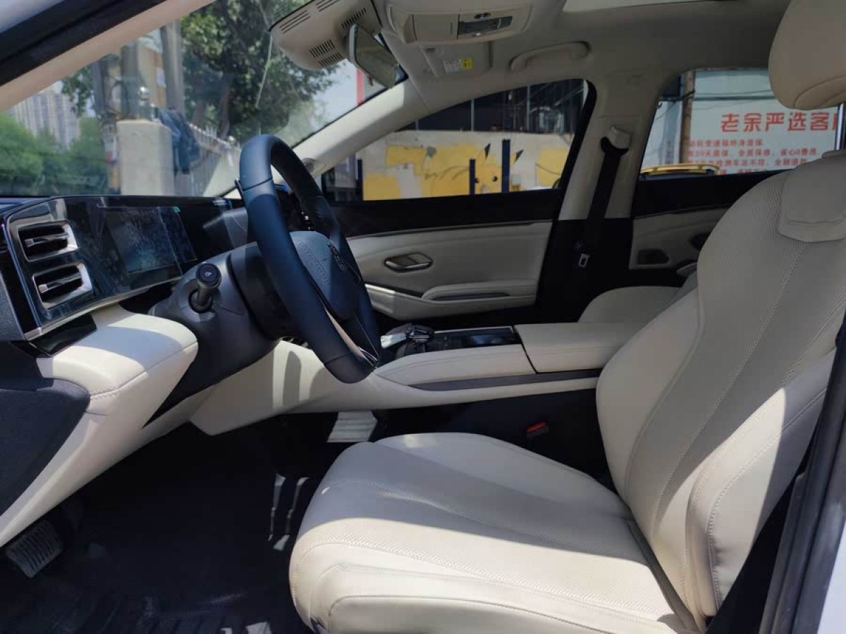 比亞迪 秦L  2024款 DM-i 120KM領(lǐng)先型圖片