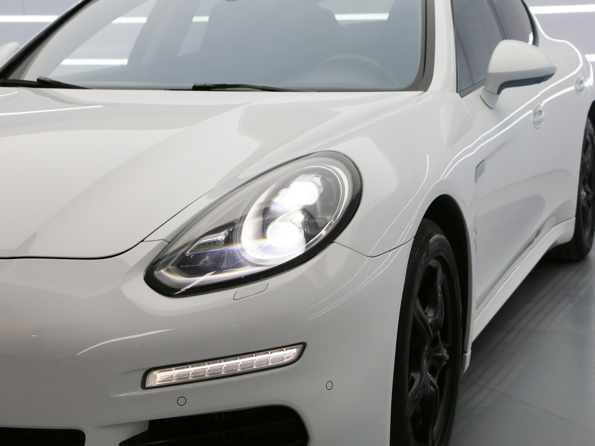 2014年9月保時捷 Panamera  2014款 Panamera 3.0T