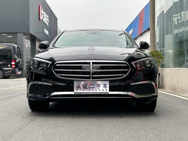 奔驰 奔驰E级  2021款 E 300 L 尊贵型