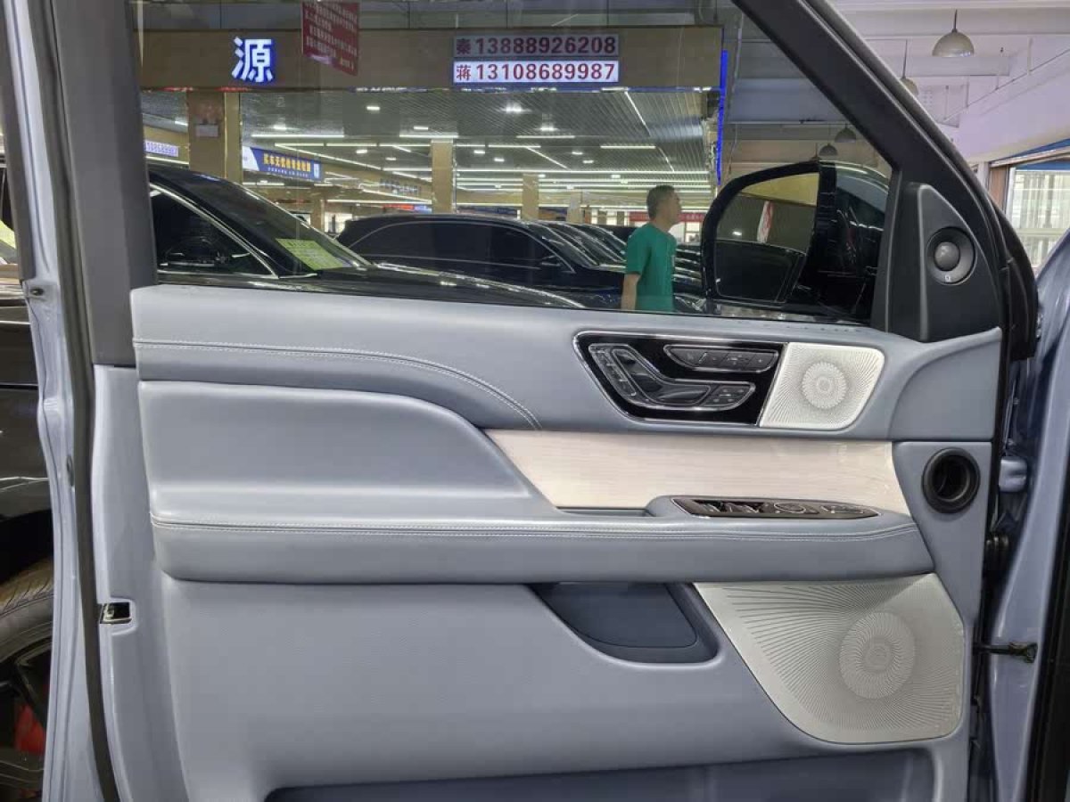 林肯 領(lǐng)航員  2020款 3.5T 總統(tǒng)系列圖片