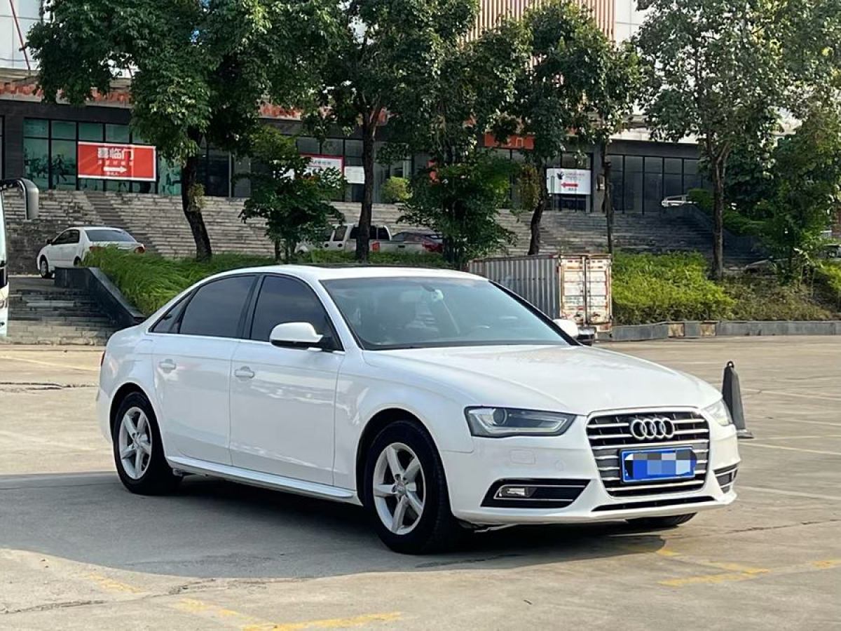 奧迪 奧迪A4L  2015款 35 TFSI 自動(dòng)標(biāo)準(zhǔn)型圖片