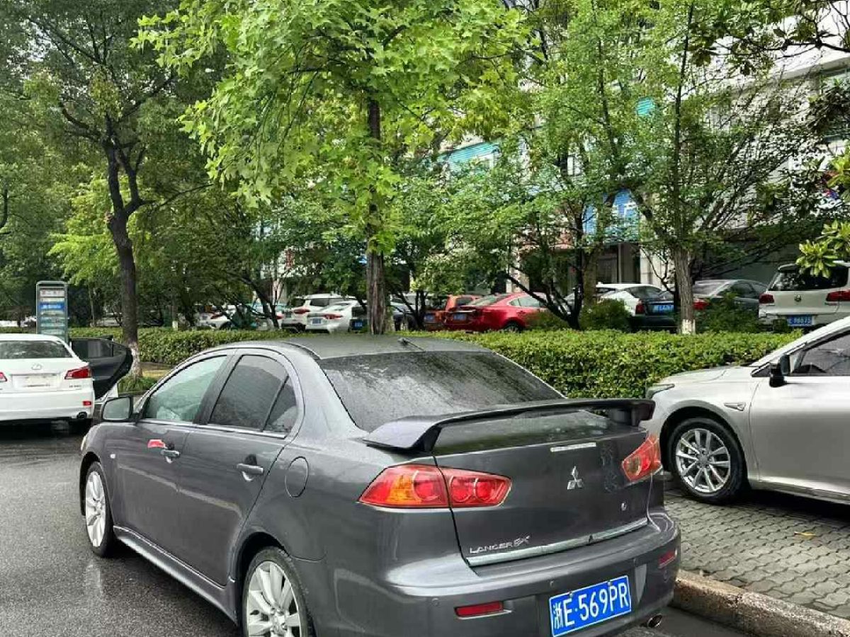 開瑞 優(yōu)翼  2009款 1.5L 手動(dòng)標(biāo)準(zhǔn)型圖片