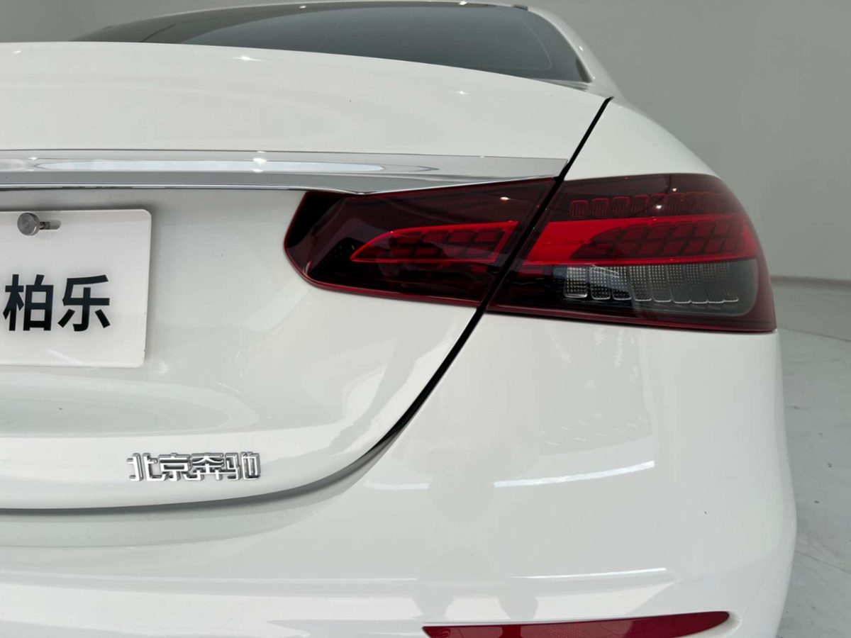 奔驰 奔驰E级  2022款 E 260 L 运动型图片