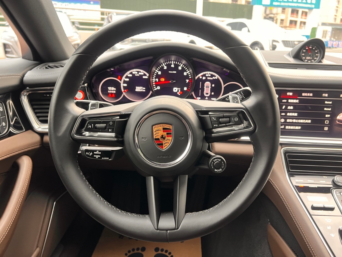 保時(shí)捷 Panamera  2022款 Panamera 行政加長(zhǎng)版 2.9T圖片