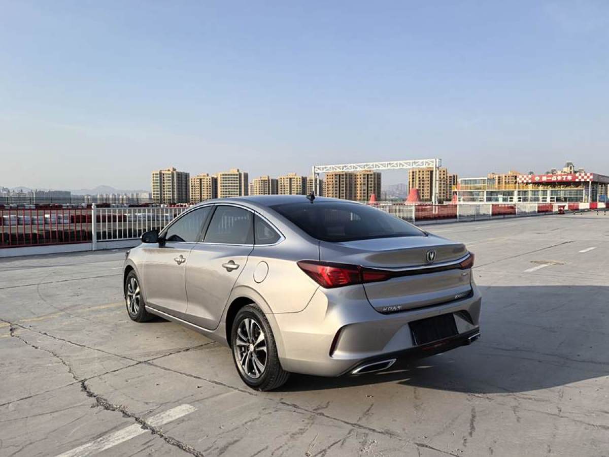 長(zhǎng)安 逸動(dòng)  2020款 PLUS 藍(lán)鯨NE 1.4T GDI DCT尊貴型圖片