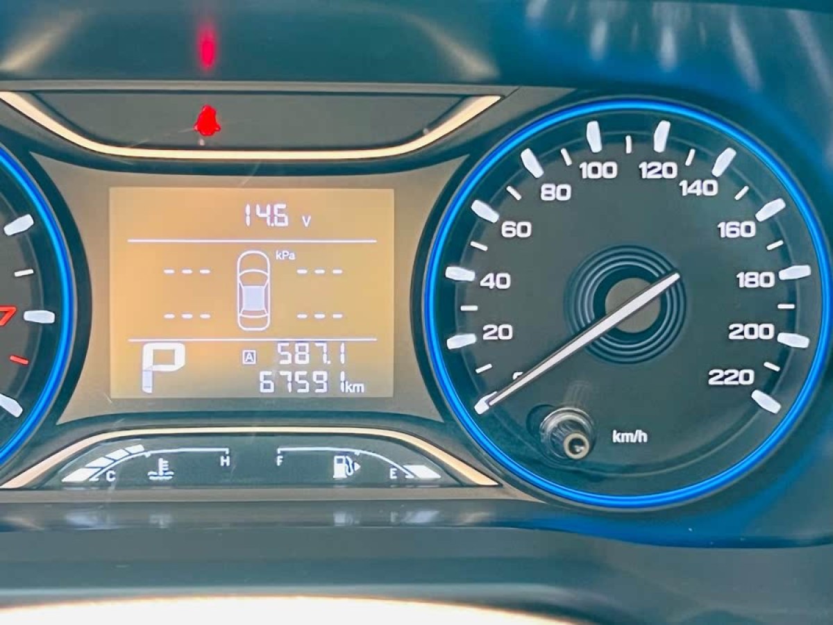 廣汽傳祺 GS3  2020款 235T 自動(dòng)舒享版圖片