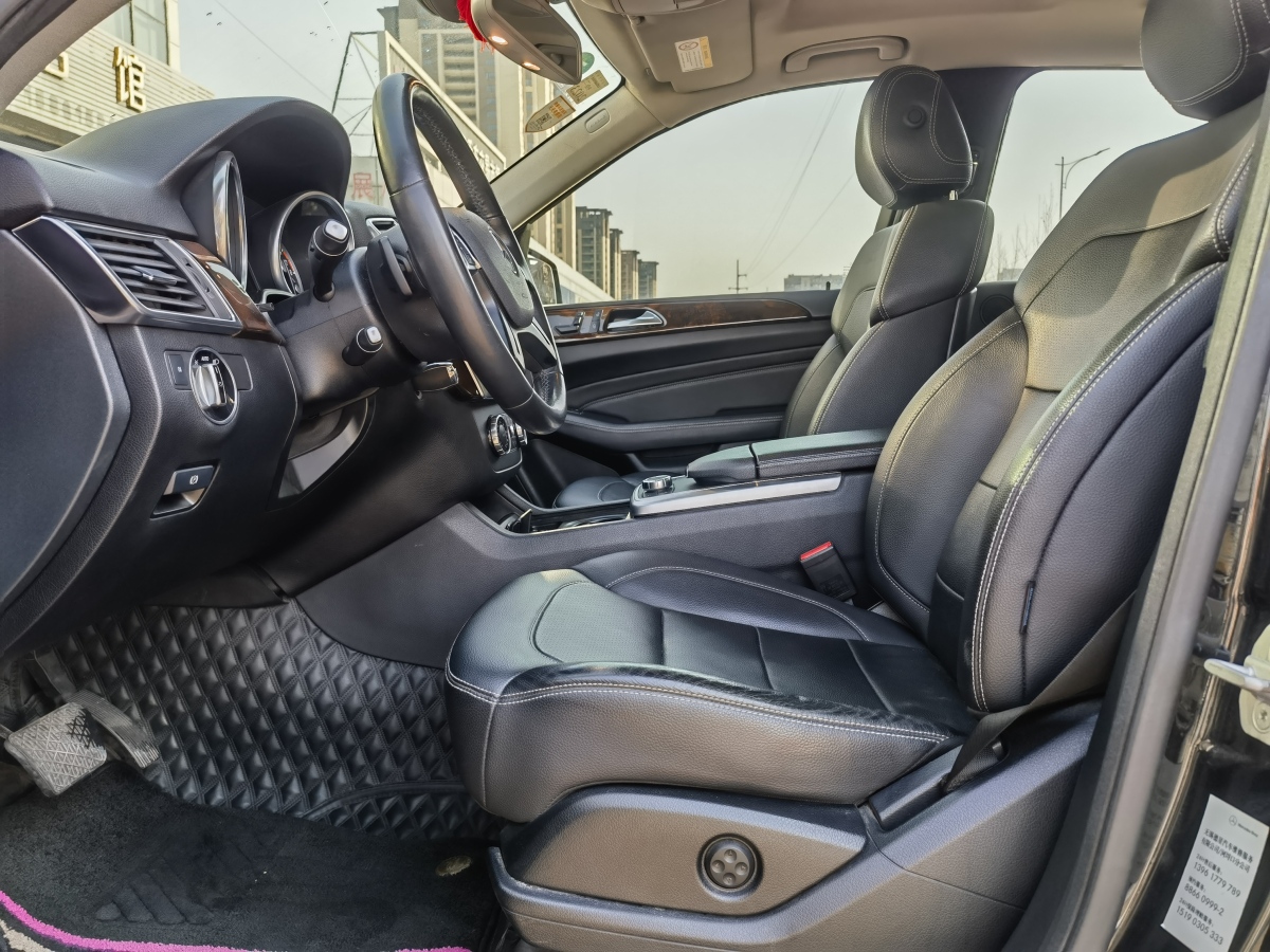 2015年12月奔驰 奔驰M级  2014款 ML 400 4MATIC动感型