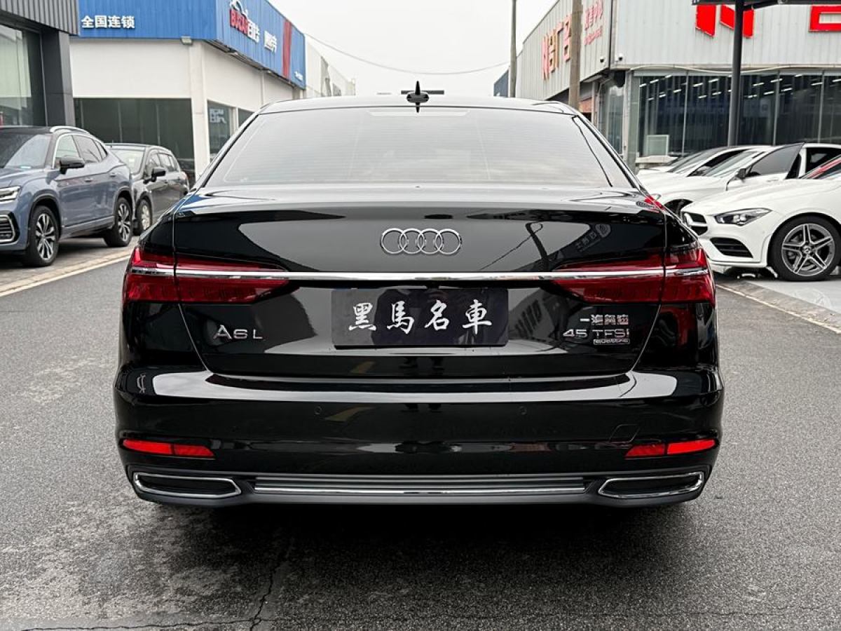 奧迪 奧迪A6L  2022款 45 TFSI quattro 臻選致雅型圖片