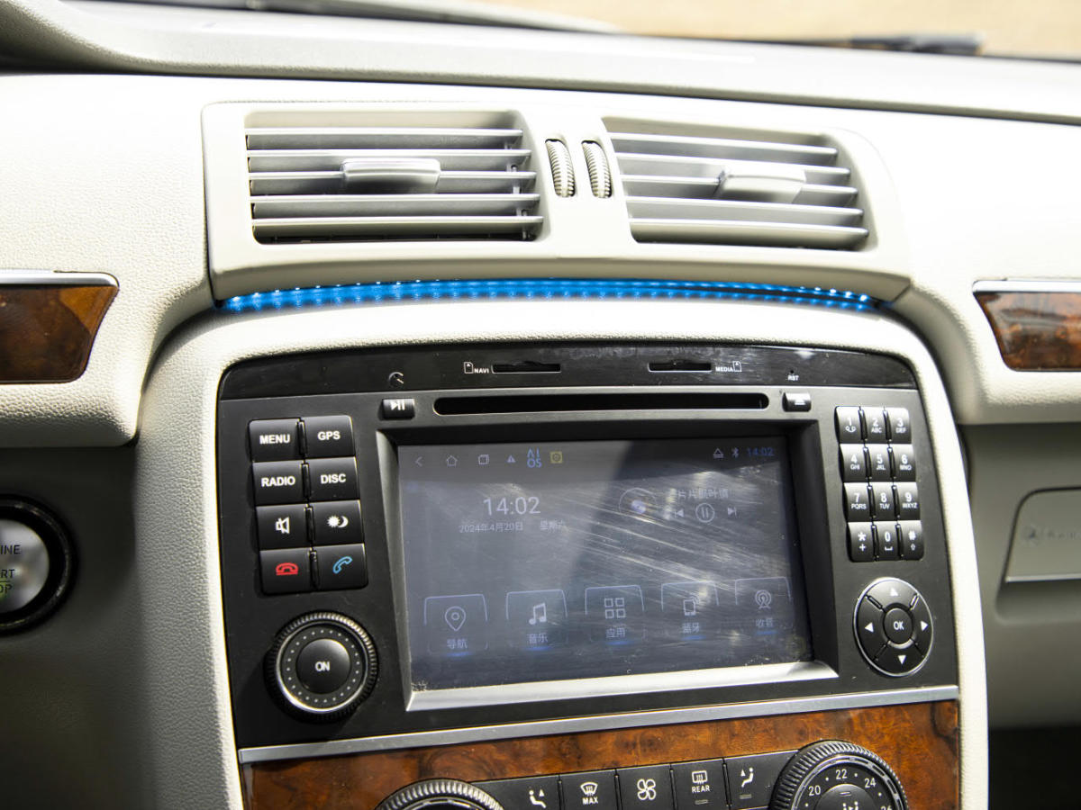 2012年7月奔驰 奔驰R级  2011款 R 350 L 4MATIC