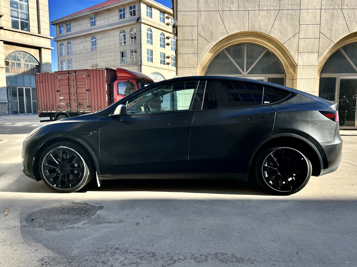 特斯拉 Model Y  2023款 長(zhǎng)續(xù)航煥新版 雙電機(jī)全輪驅(qū)動(dòng)圖片