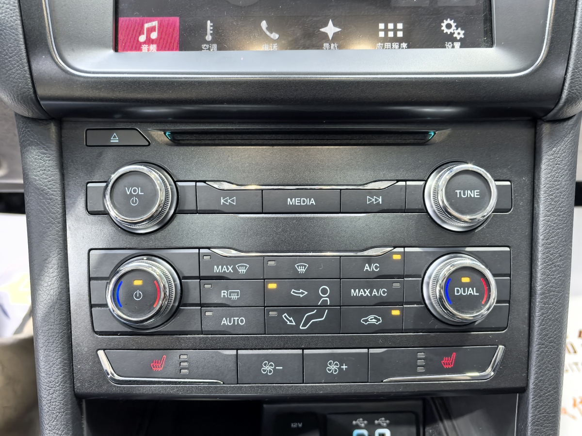 福特 金牛座  2017款 改款 EcoBoost 180 豪華型圖片