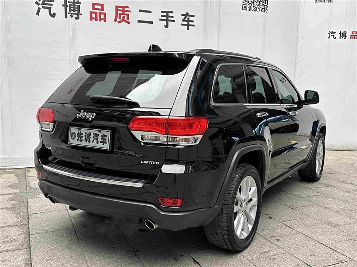 Jeep 大切諾基  2017款 3.0L 精英導(dǎo)航版圖片