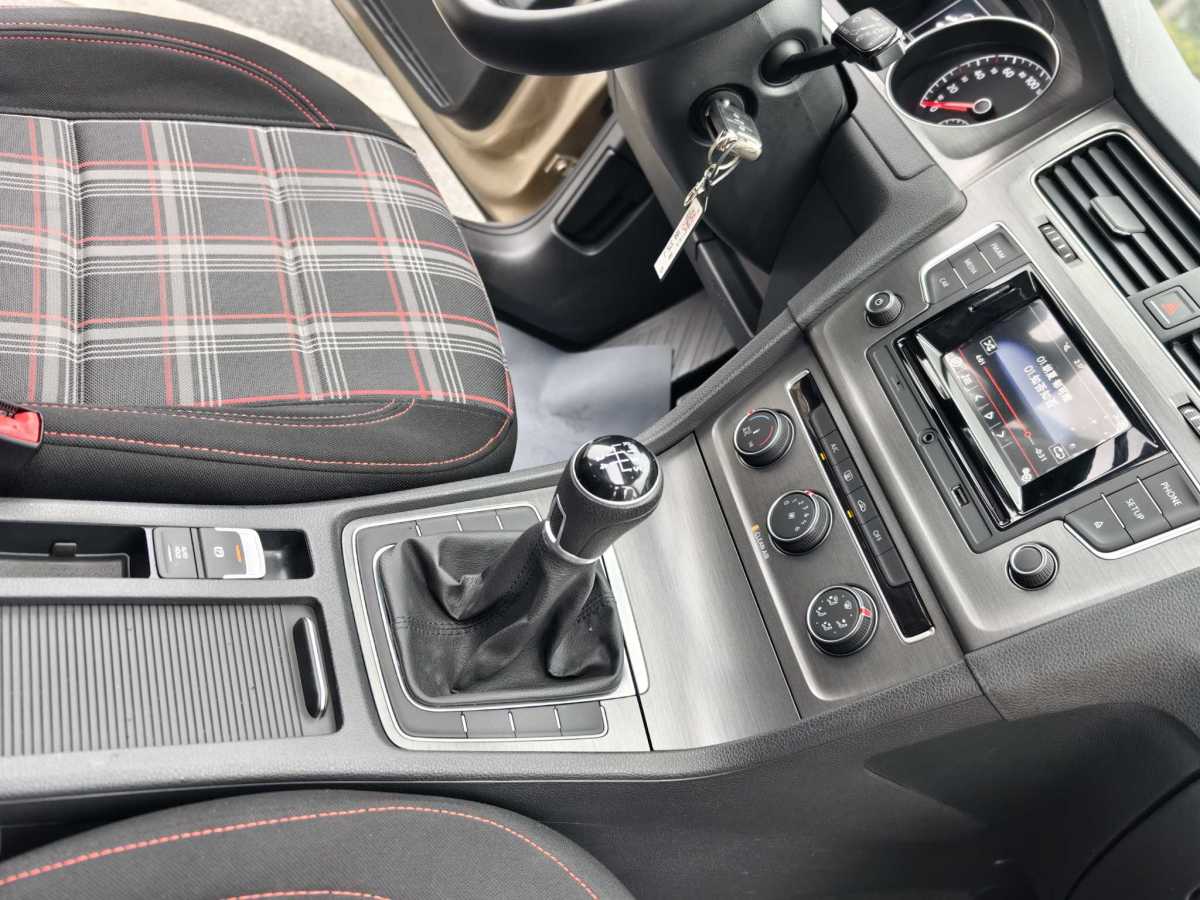 大眾 高爾夫  2016款 230TSI 手動舒適型圖片